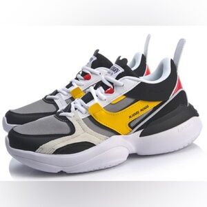 Li-Ning Medalist Mickey Mouse Collection AGLP083-9 Mens size 10.5